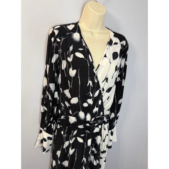 EQUIPMENT Neema Asymmetric Wrap-effect Floral Georgette Maxi DressTrue Black 2 - Picture 6 of 15